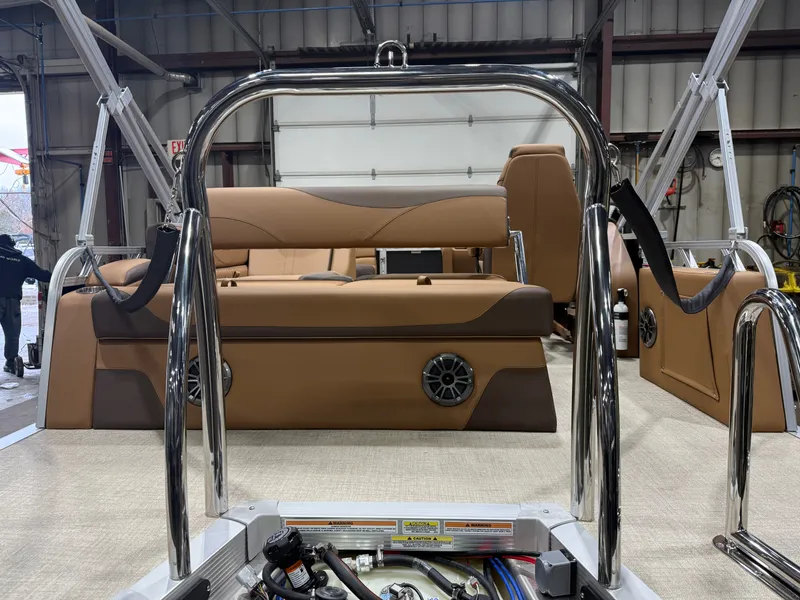 Slide: The Image of Tahoe LTZ 1985 Cruise Rear Bench (CRB) & Honda 4-Stroke EFI 2026 - 39