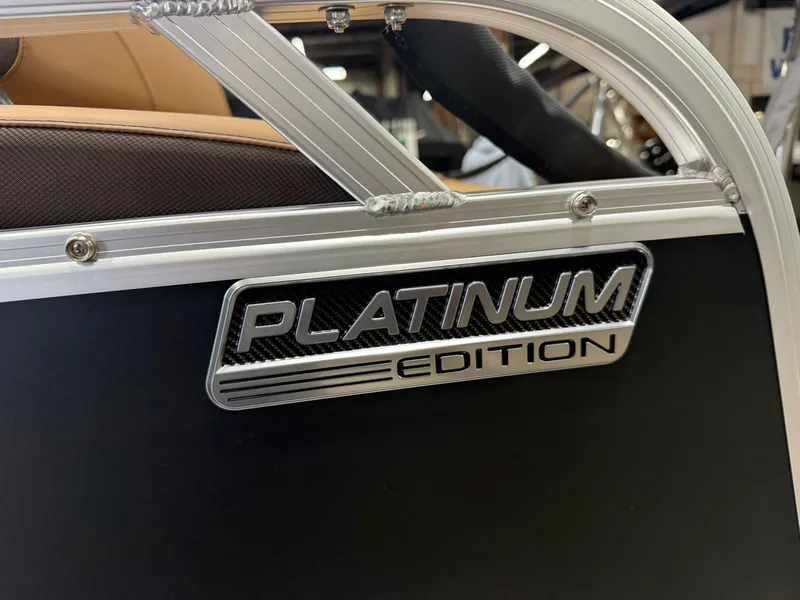 Slide: The Image of Tahoe LTZ Electric CRB 1985 Cruise Rear Bench 2026 - 35