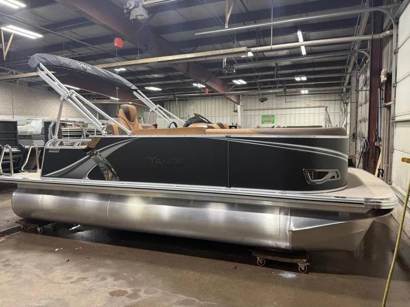 Slide: The Image of Tahoe LTZ Electric CRB 1985 Cruise Rear Bench 2026 - 42