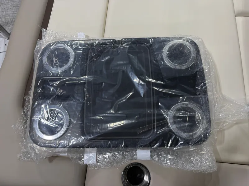 Slide: The Image of Tahoe Sport VRB 2180 Swingback & Electric Outboard 2026 - 24