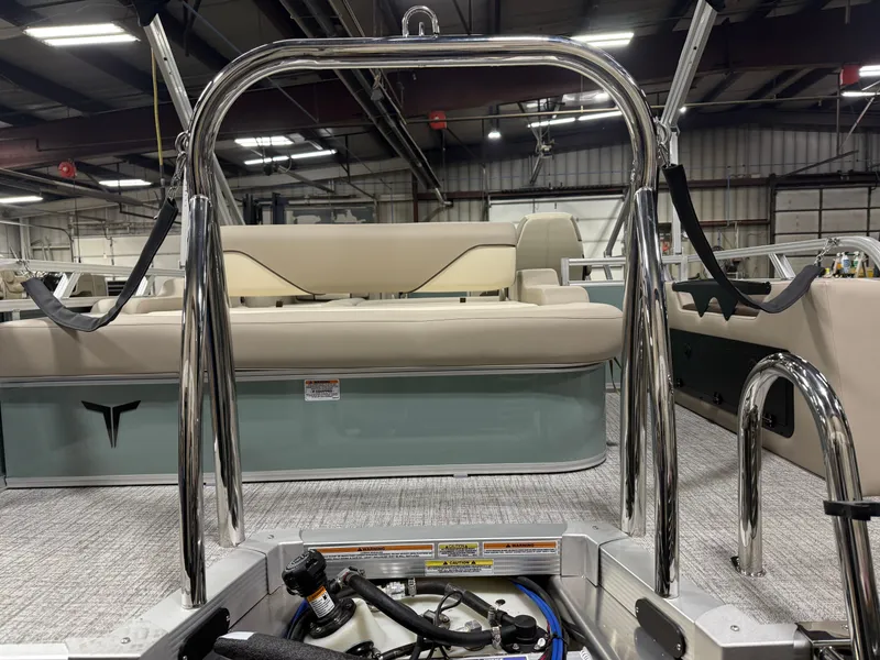 Slide: The Image of Tahoe Sport VRB 2180 Swingback & Electric Outboard 2026 - 42