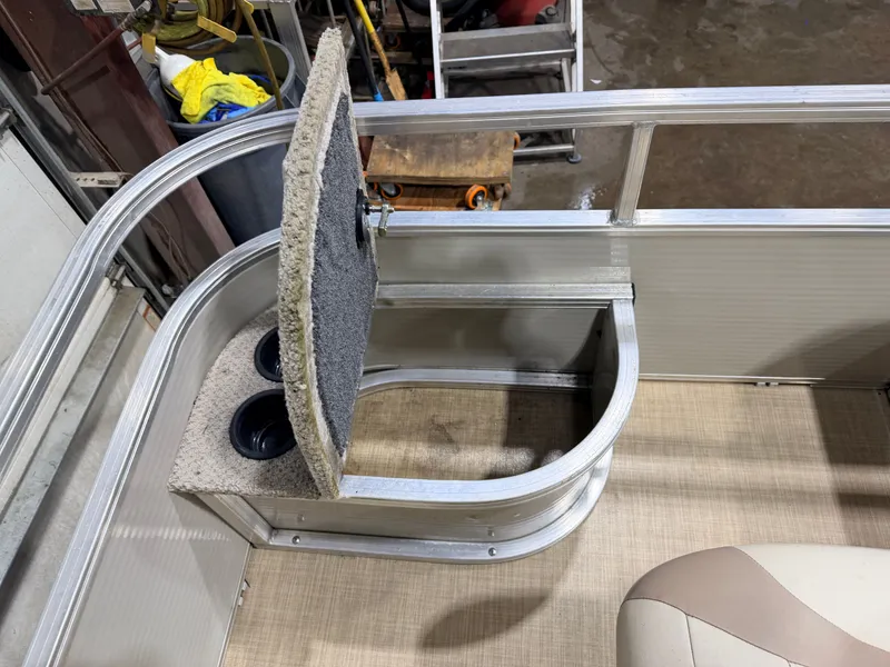 Slide: The Image of Lowe 162 Fish & Cruise Pontoon 2016 - 23