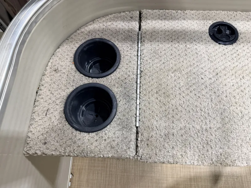 Slide: The Image of Lowe 162 Fish & Cruise Pontoon 2016 - 24