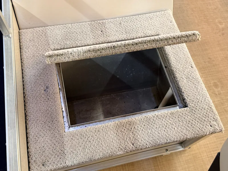 Slide: The Image of Lowe 162 Fish & Cruise Pontoon 2016 - 26