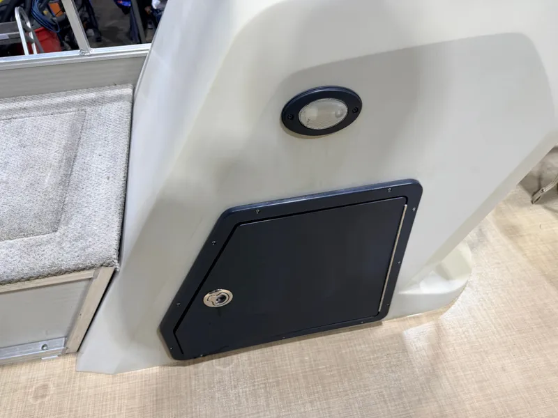 Slide: The Image of Lowe 162 Fish & Cruise Pontoon 2016 - 29