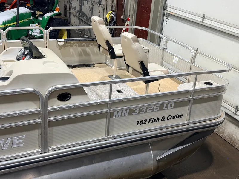 Slide: The Image of Lowe 162 Fish & Cruise Pontoon 2016 - 4