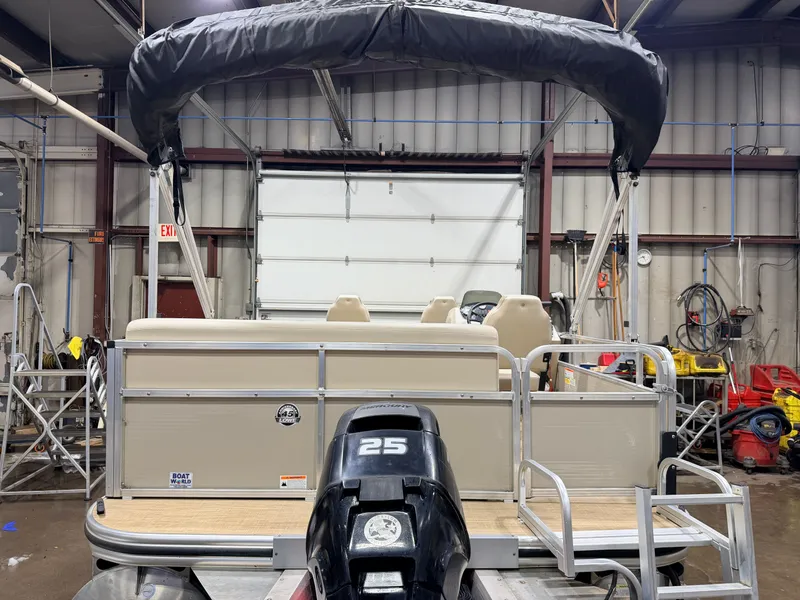 Slide: The Image of Lowe 162 Fish & Cruise Pontoon 2016 - 45