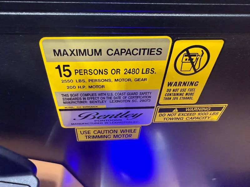 Slide: The Image of Bentley Pontoons Legacy 223 Swingback Tritoon & Honda 4-Stroke EFI 2026 - 15
