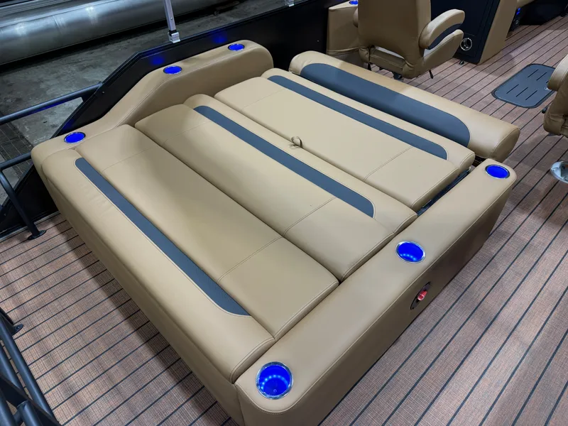 Slide: The Image of Bentley Pontoons Legacy 223 Swingback Tritoon & Honda 4-Stroke EFI 2026 - 18