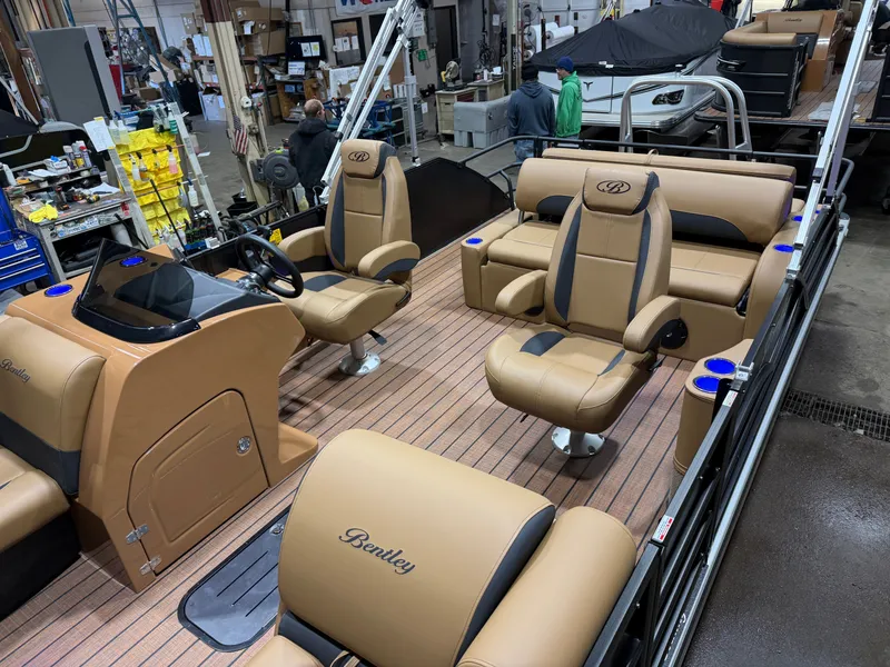 Slide: The Image of Bentley Pontoons Legacy 223 Swingback Tritoon & Honda 4-Stroke EFI 2026 - 3