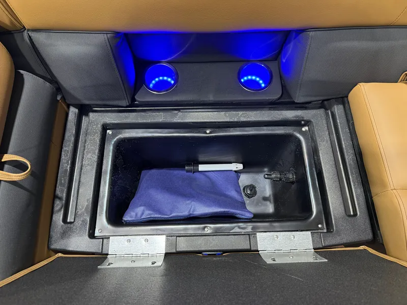 Slide: The Image of Bentley Pontoons Legacy 223 Swingback Tritoon & Honda 4-Stroke EFI 2026 - 33