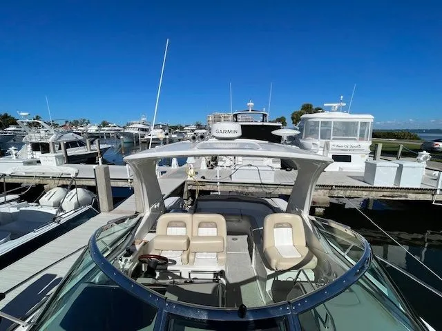 Slide: The Image of Sea Ray Sundancer 370 2012 - 17