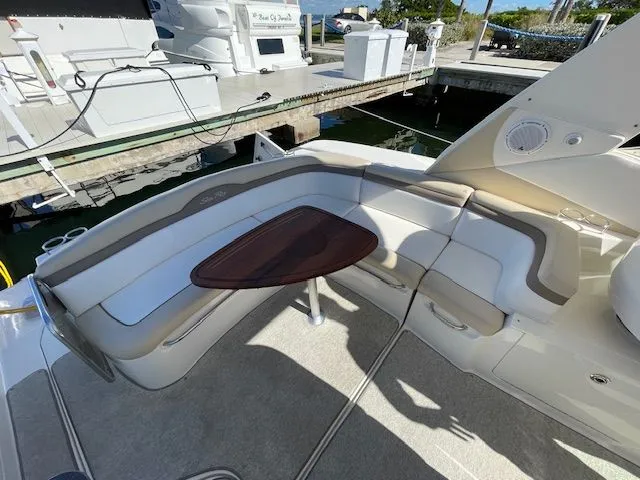 Slide: The Image of Sea Ray Sundancer 370 2012 - 18