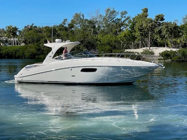 Slide: The Image of Sea Ray Sundancer 370 2012 - 2