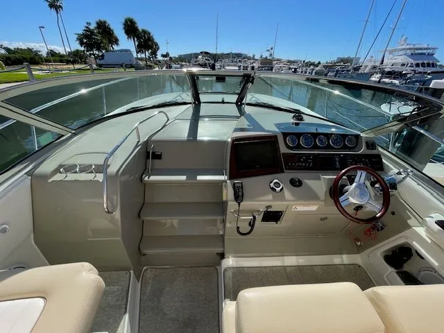 Slide: The Image of Sea Ray Sundancer 370 2012 - 24