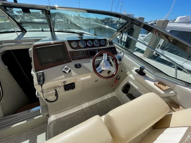 Slide: The Image of Sea Ray Sundancer 370 2012 - 25