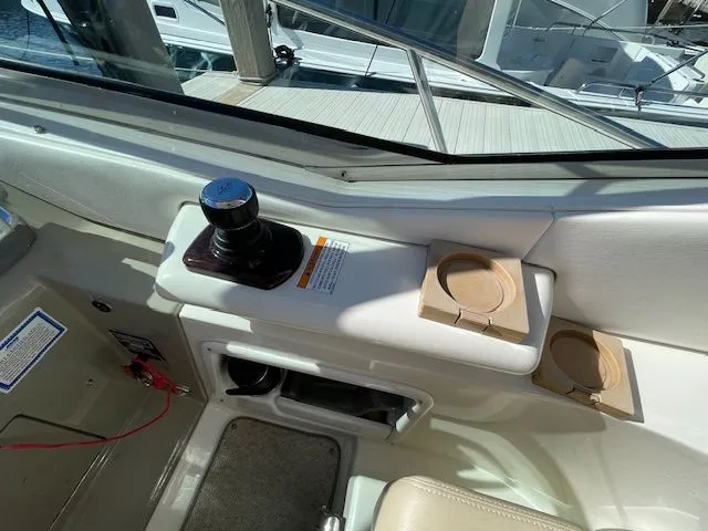 Slide: The Image of Sea Ray Sundancer 370 2012 - 27