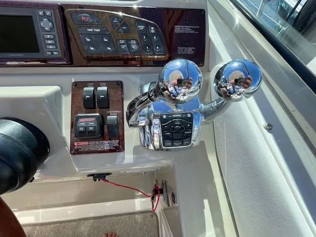 Slide: The Image of Sea Ray Sundancer 370 2012 - 28