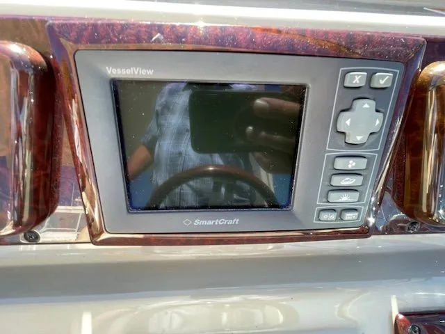 Slide: The Image of Sea Ray Sundancer 370 2012 - 33