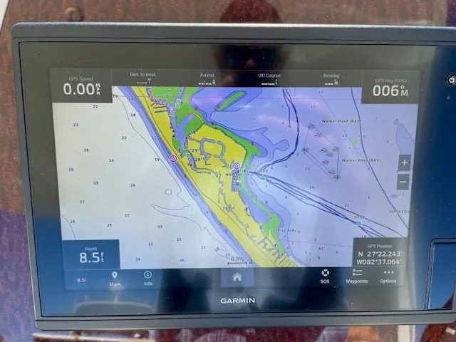 Slide: The Image of Sea Ray Sundancer 370 2012 - 36