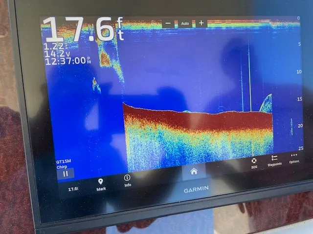 Slide: The Image of Sea Ray Sundancer 370 2012 - 40