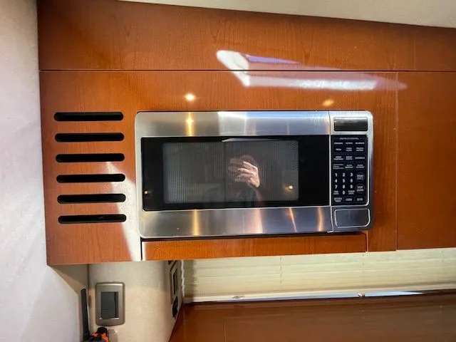 Slide: The Image of Sea Ray Sundancer 370 2012 - 48