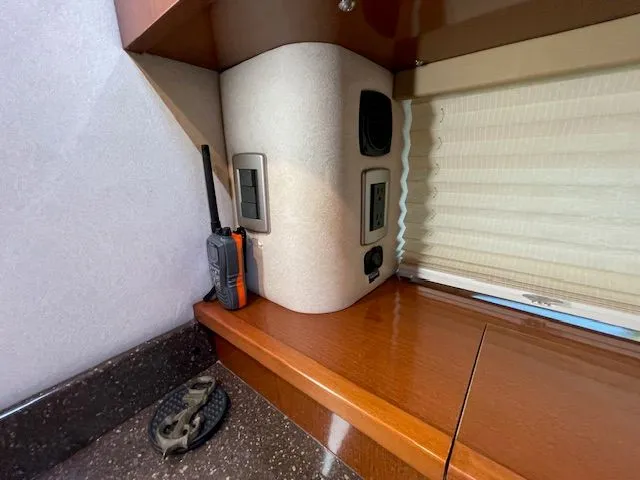 Slide: The Image of Sea Ray Sundancer 370 2012 - 49