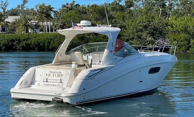 Slide: The Image of Sea Ray Sundancer 370 2012 - 5