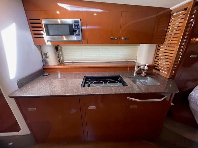 Slide: The Image of Sea Ray Sundancer 370 2012 - 50