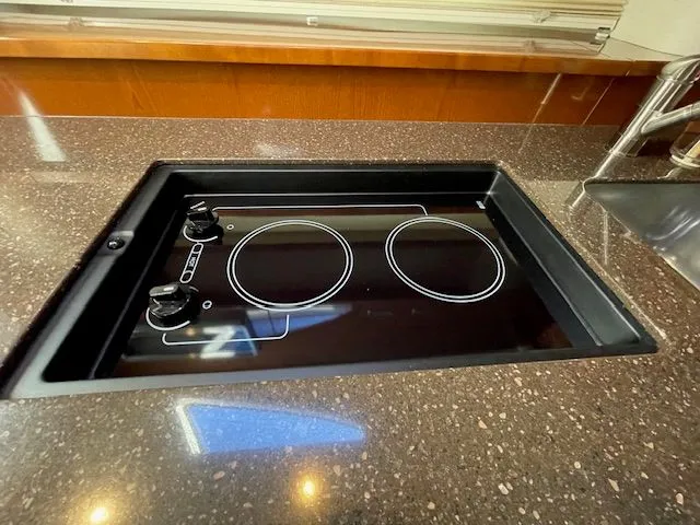 Slide: The Image of Sea Ray Sundancer 370 2012 - 51