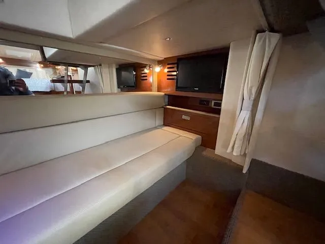 Slide: The Image of Sea Ray Sundancer 370 2012 - 63