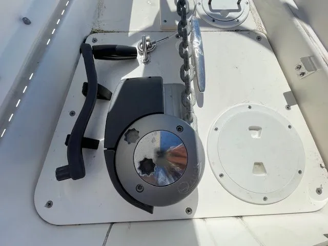 Slide: The Image of Sea Ray Sundancer 370 2012 - 71