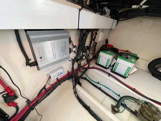 Slide: The Image of Sea Ray Sundancer 370 2012 - 78