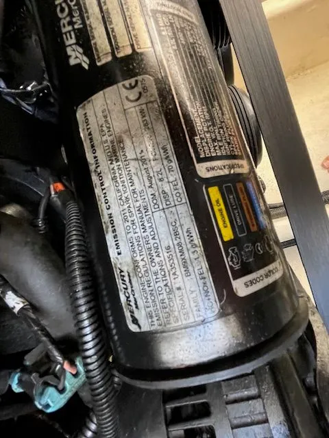 Slide: The Image of Sea Ray Sundancer 370 2012 - 84