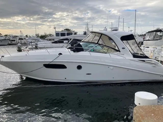 Slide: The Image of Sea Ray Sundancer 370 2012 - 89