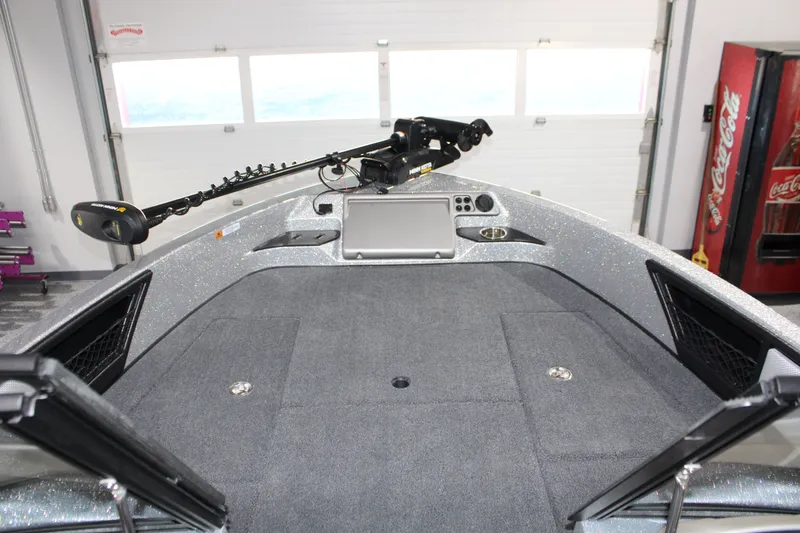 Slide: The Image of Ranger 1880 MS Angler 2026 - 7