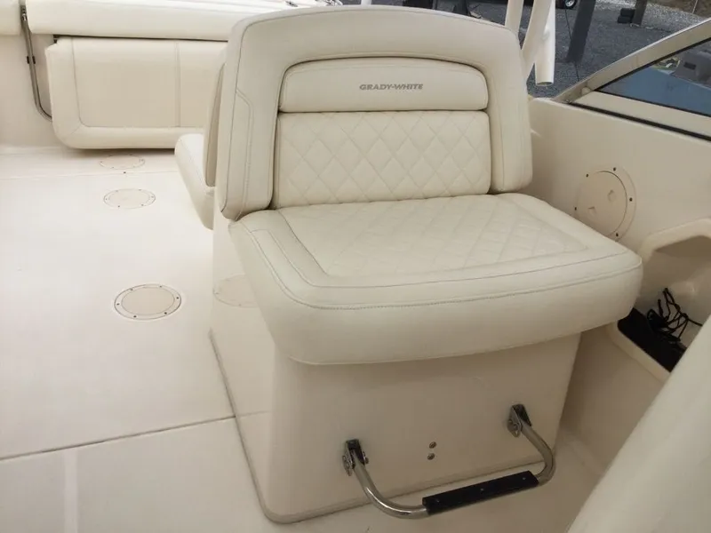 Slide: The Image of Grady-White Freedom 275 2017 - 44