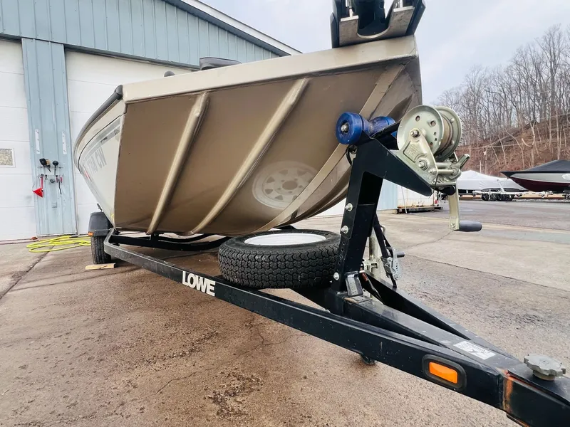 Slide: The Image of Lowe 170 Stinger 2006 - 16