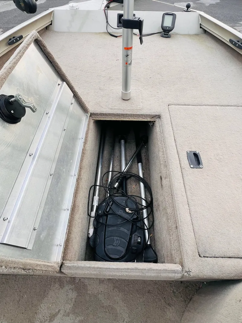 Slide: The Image of Lowe 170 Stinger 2006 - 20