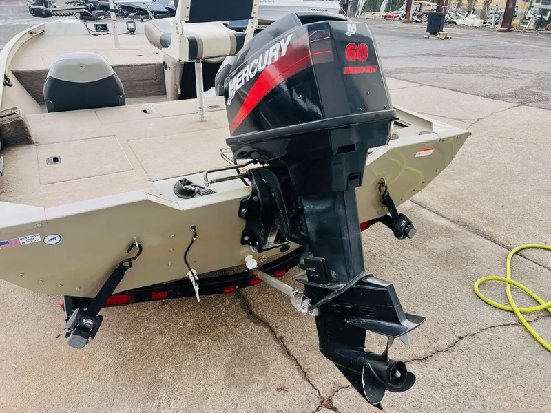 Slide: The Image of Lowe 170 Stinger 2006 - 23