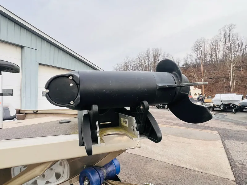 Slide: The Image of Lowe 170 Stinger 2006 - 26