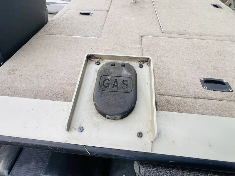 Slide: The Image of Lowe 170 Stinger 2006 - 29