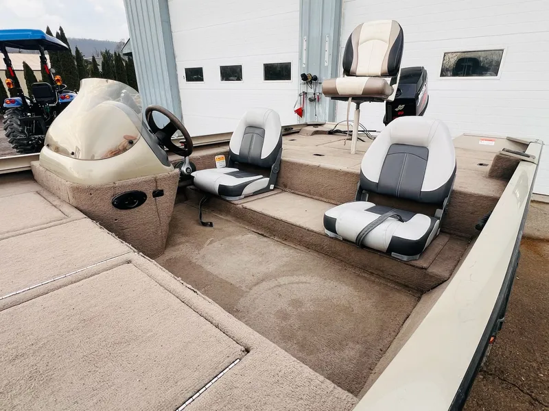 Slide: The Image of Lowe 170 Stinger 2006 - 6