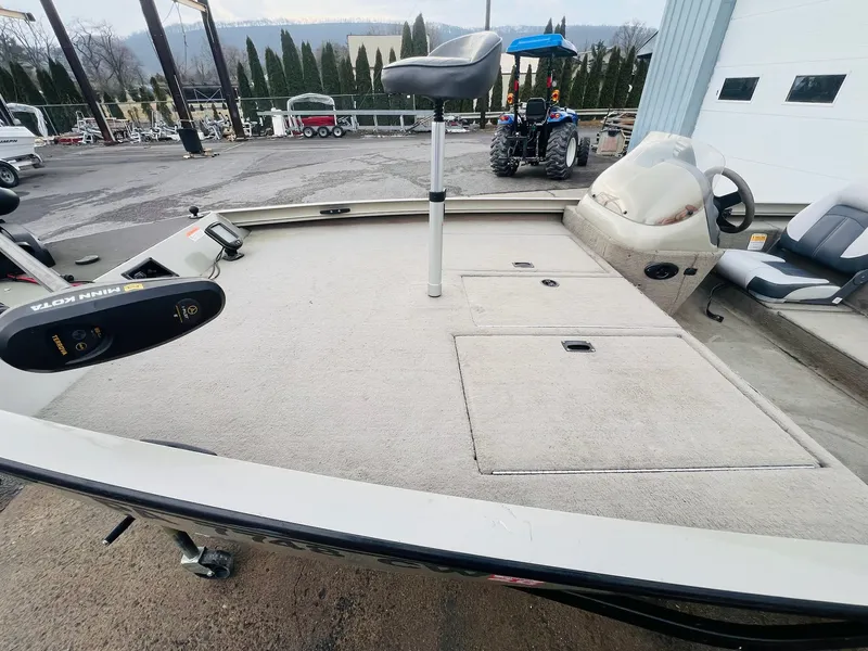 Slide: The Image of Lowe 170 Stinger 2006 - 7