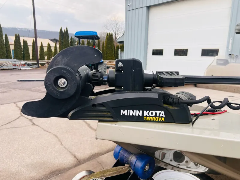 Slide: The Image of Lowe 170 Stinger 2006 - 9