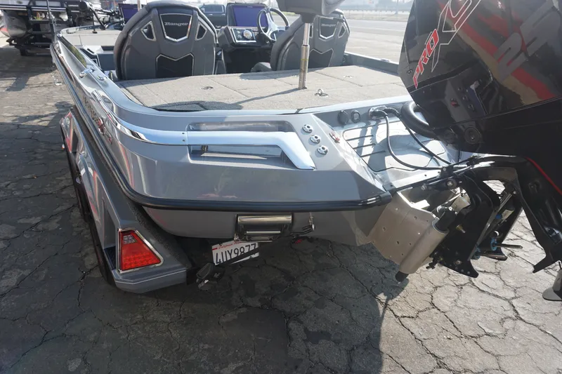 Slide: The Image of Ranger Z520R - Low Hours 2022 - 10