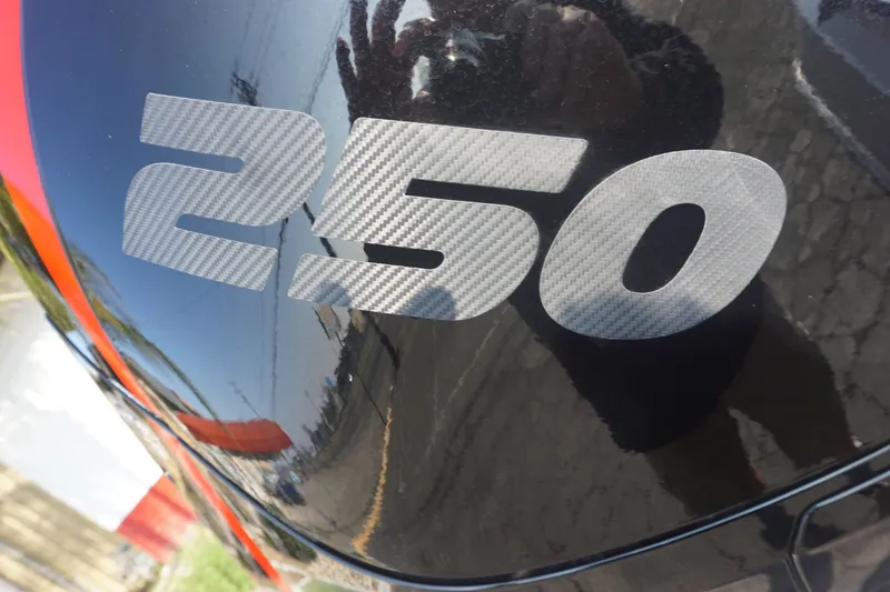 Slide: The Image of Ranger Z520R - Low Hours 2022 - 25