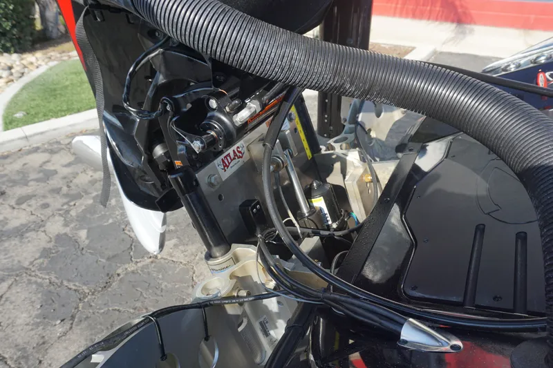 Slide: The Image of Ranger Z520R 2022 - 11