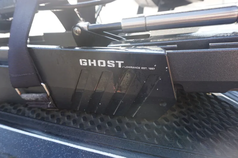 Slide: The Image of Ranger Z520R 2022 - 18