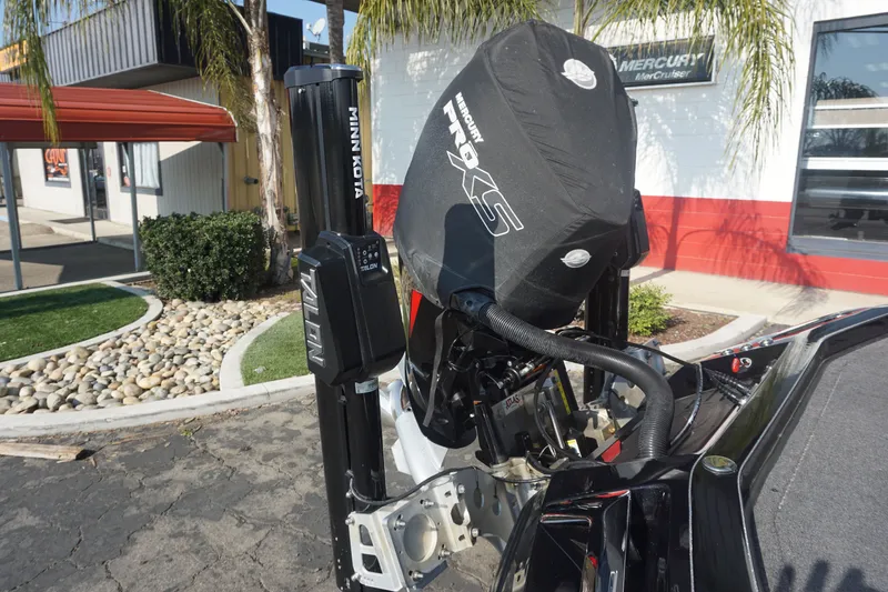 Slide: The Image of Ranger Z520R 2022 - 24